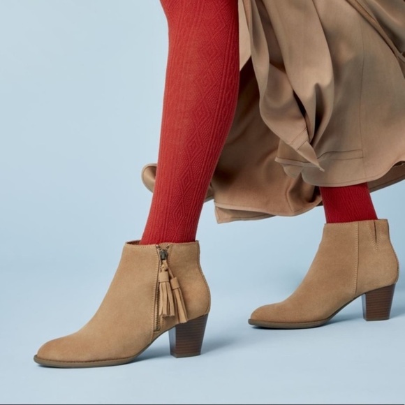 Vionic Madeline booties boots tassel tan suede - Picture 1 of 12
